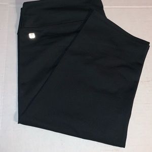 Fabletics Salar Crop Leggings